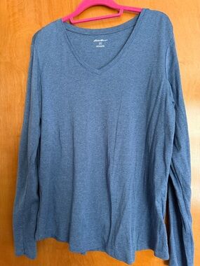 Eddie Bauer Heathered Blue V-Neck Long Sleeve Tee